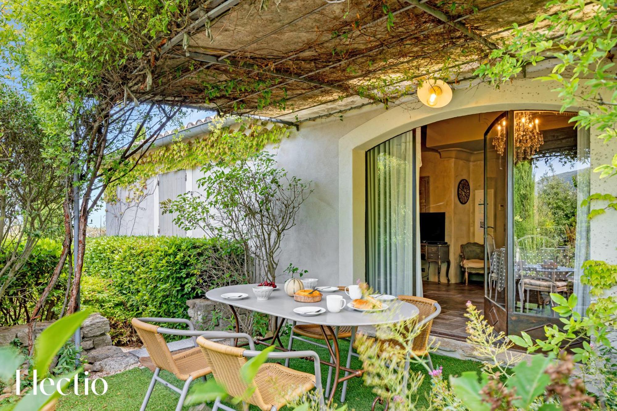 Residence Les Petitons Oppède Стая снимка
