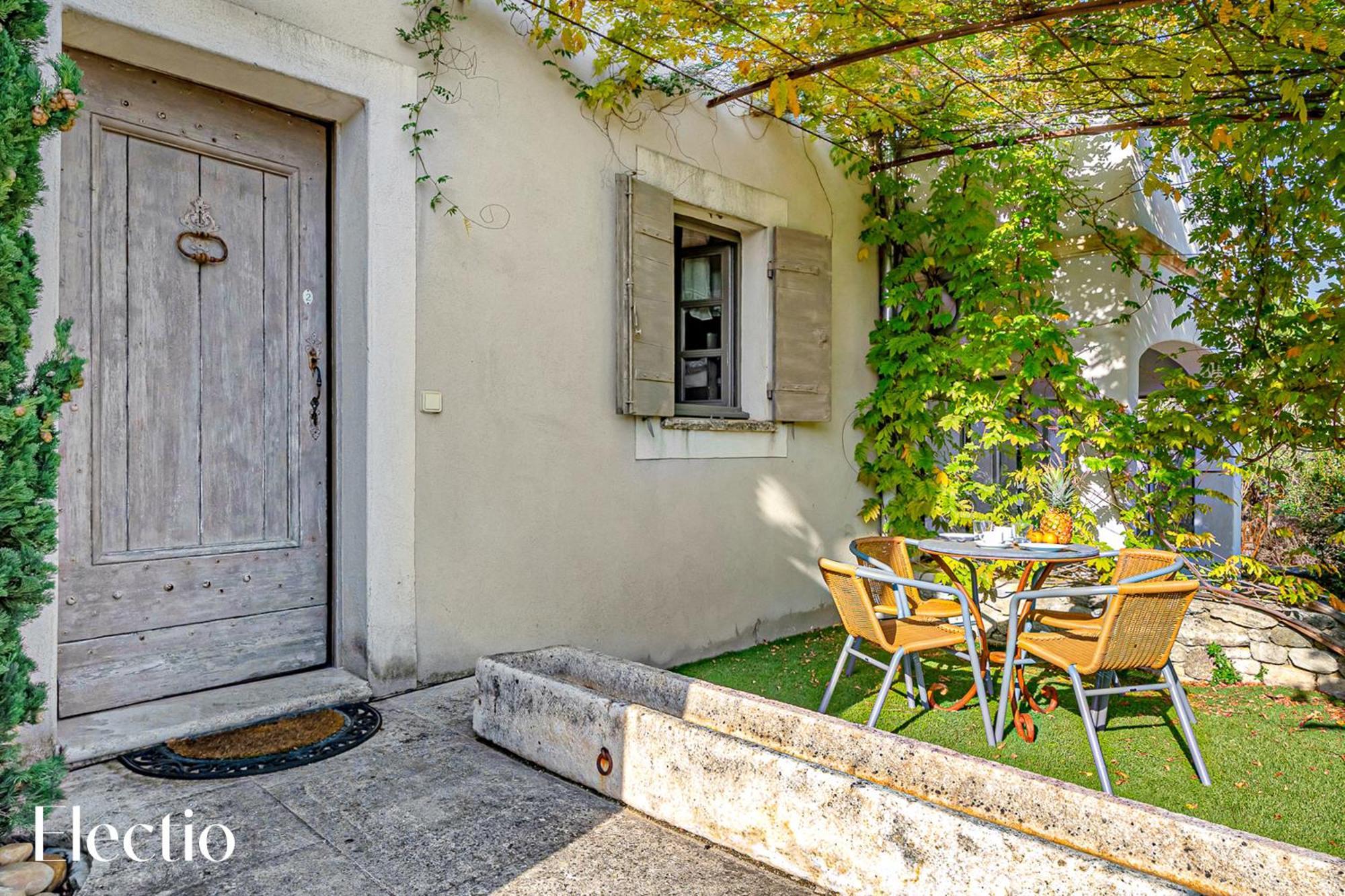 Residence Les Petitons Oppède Екстериор снимка